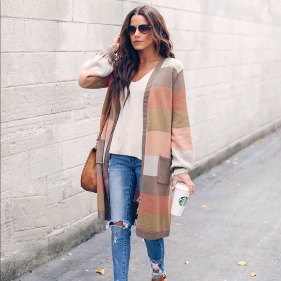 A Colorblock Duster - Picture 4 of 7